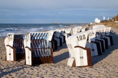 Strandkörbe warten auf Gäste: Kühlungsborn, Ostern 2014